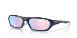 แว่นกันแดด Oakley Terraforma OO9530-08 Abyss Prizm Snow Sapphire แว่นกันแดด Oakley OO9530-08 มุมเฉียง สี Abyss สำหรับทุกเพศ