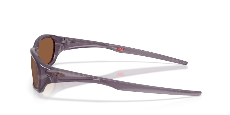 แว่นกันแดด Oakley OO9530-09 มุมข้าง ขาแว่นสีม่วงมะเขือโปร่งใส