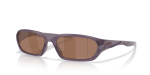 แว่นกันแดด Oakley Terraforma OO9530-09 Transparent Aubergine Prizm Tungsten Polarized แว่นกันแดด Oakley OO9530-09 มุมเฉียง สีม่วงมะเขือโปร่งใส สำหรับทุกเพศ