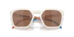 แว่นกันแดด Oakley OO9533-12 close-up ด้านหน้า