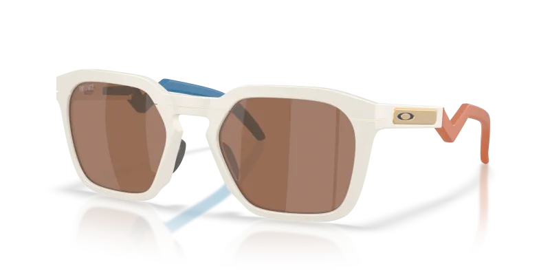 แว่นกันแดด Oakley OO9533-12 มุมเฉียง สีละอองด้าน สำหรับทุกเพศ