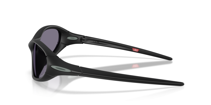 แว่นกันแดด Oakley OO9536-01 มุมข้าง ขาแว่นสีดำด้าน