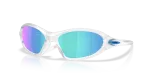 แว่นกันแดด Oakley OO9536-07 มุมเฉียง สีใสด้าน สำหรับทุกเพศ