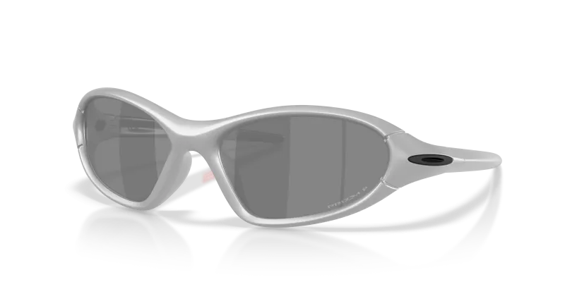 แว่นกันแดด Oakley Portal Jacket OO9536-10 เงิน X Prizm Black Polarized แว่นกันแดด Oakley OO9536-10 มุมเฉียง สีเงิน X สำหรับทุกเพศ