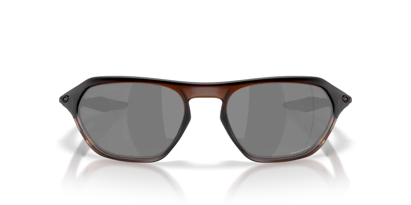 แว่นกันแดด Oakley OO9537-04 ด้านหน้า