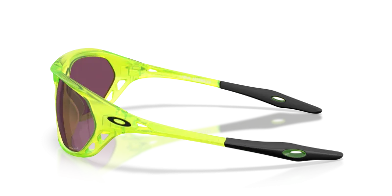 แว่นกันแดด Oakley OO9537-07 มุมข้าง ขาแว่นสี Matte Uranium