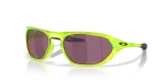 แว่นกันแดด Oakley Cage Jacket OO9537-07 Matte Uranium Prizm Road Black แว่นกันแดด Oakley OO9537-07 มุมเฉียง สี Matte Uranium สำหรับทุกเพศ
