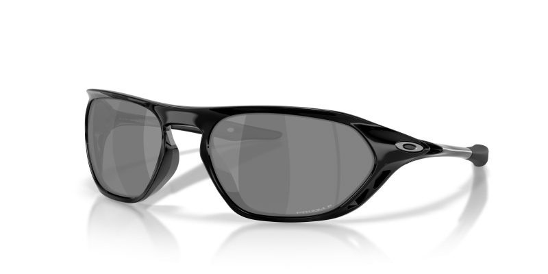 แว่นกันแดด Oakley Cage Jacket OO9537-08 ดำขัดเงา Prizm Black Polarized แว่นกันแดด Oakley OO9537-08 มุมเฉียง สีดำขัดเงา สำหรับทุกเพศ