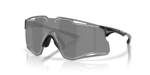 แว่นกันแดด Oakley OO9538D-01 มุมเฉียง สีดำ สำหรับทุกเพศ