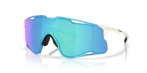 แว่นกันแดด Oakley OO9538D-02 มุมเฉียง สีเทา สำหรับทุกเพศ