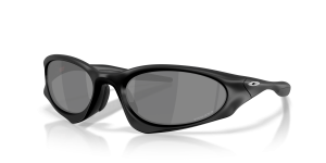 แว่นกันแดด Oakley OO9539-01 มุมเฉียง สีดำด้าน สำหรับทุกเพศ