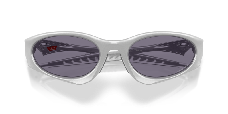 แว่นกันแดด Oakley OO9539-03 close-up ด้านหน้า
