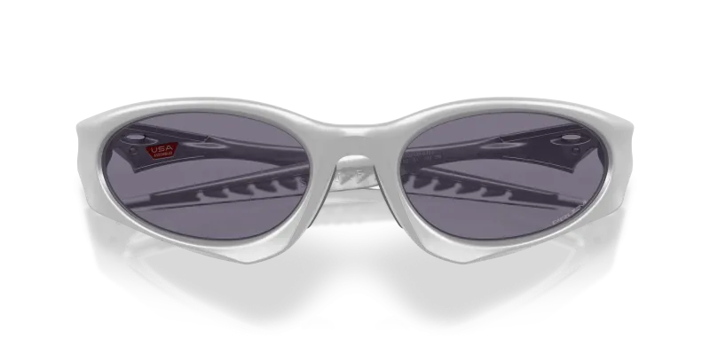 แว่นกันแดด Oakley OO9539-03 close-up ด้านหน้า
