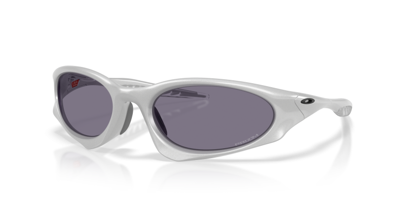 แว่นกันแดด Oakley Suture Coat OO9539-03 เงิน X Prizm Grey แว่นกันแดด Oakley OO9539-03 มุมเฉียง สีเงิน X สำหรับทุกเพศ