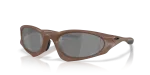 แว่นกันแดด Oakley Suture Coat OO9539-06 สีมะฮอกกานีเนื้อแมท Prizm Black แว่นกันแดด Oakley OO9539-06 มุมเฉียง สีมะฮอกกานีเนื้อแมท สำหรับทุกเพศ