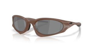 แว่นกันแดด Oakley OO9539-06 มุมเฉียง สีมะฮอกกานีเนื้อแมท สำหรับทุกเพศ