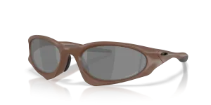 แว่นกันแดด Oakley OO9539-06 มุมเฉียง สีมะฮอกกานีเนื้อแมท สำหรับทุกเพศ