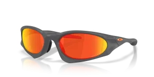 แว่นกันแดด Oakley OO9539-07 มุมเฉียง สี Matte Carbon สำหรับทุกเพศ