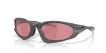 แว่นกันแดด Oakley Suture Coat OO9539-08 Matte Carbon Prizm Dark Golf แว่นกันแดด Oakley OO9539-08 มุมเฉียง สี Matte Carbon สำหรับทุกเพศ
