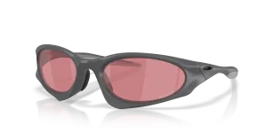 แว่นกันแดด Oakley OO9539-08 มุมเฉียง สี Matte Carbon สำหรับทุกเพศ