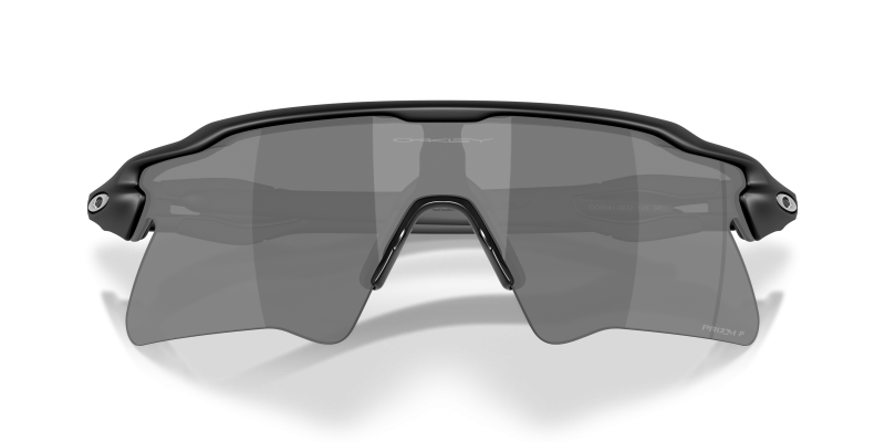 แว่นกันแดด Oakley OO9541-02 close-up ด้านหน้า