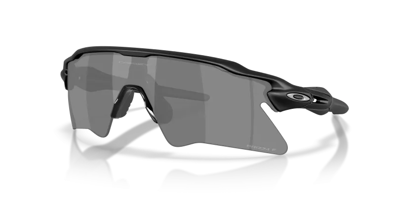 แว่นกันแดด Oakley Radar EV Heater OO9541-02 Matte Black Prizm Black Polarized แว่นกันแดด Oakley OO9541-02 มุมเฉียง สีดำด้าน สำหรับทุกเพศ