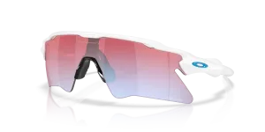 แว่นกันแดด Oakley OO9541-05 มุมเฉียง สี Polished White สำหรับทุกเพศ