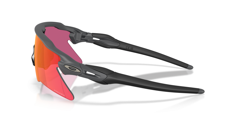 แว่นกันแดด Oakley OO9541-06 มุมข้าง ขาแว่นสี Matte Carbon