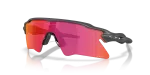 แว่นกันแดด Oakley Radar EV Heater OO9541-06 Matte Carbon Prizm Field แว่นกันแดด Oakley OO9541-06 มุมเฉียง สี Matte Carbon สำหรับทุกเพศ