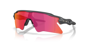 แว่นกันแดด Oakley OO9541-06 มุมเฉียง สี Matte Carbon สำหรับทุกเพศ