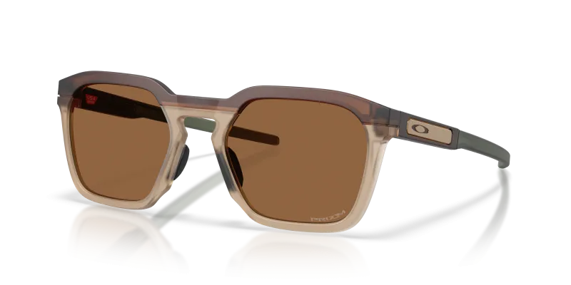 แว่นกันแดด Oakley OO9555-02 มุมเฉียง สี Matte Rootbeer สำหรับทุกเพศ