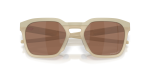 แว่นกันแดด Oakley HSTN SQ 2.0 OO9555-04 ทรายด้าน Prizm Tungsten แว่นกันแดด Oakley OO9555-04 close-up ด้านหน้า