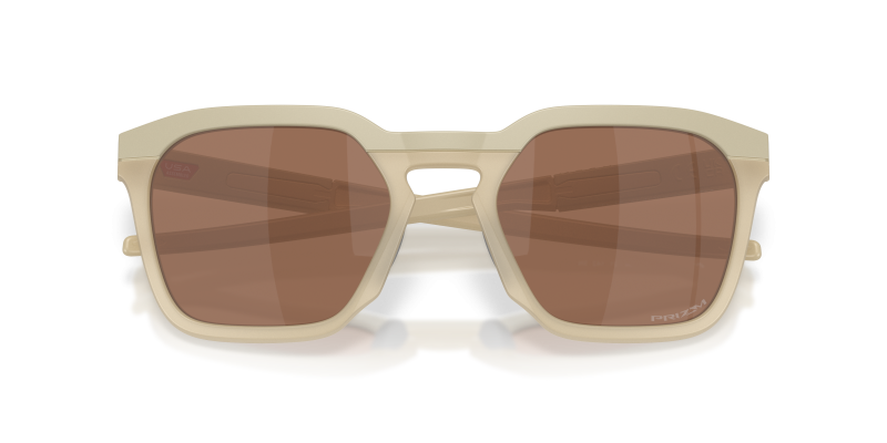 แว่นกันแดด Oakley OO9555-04 close-up ด้านหน้า