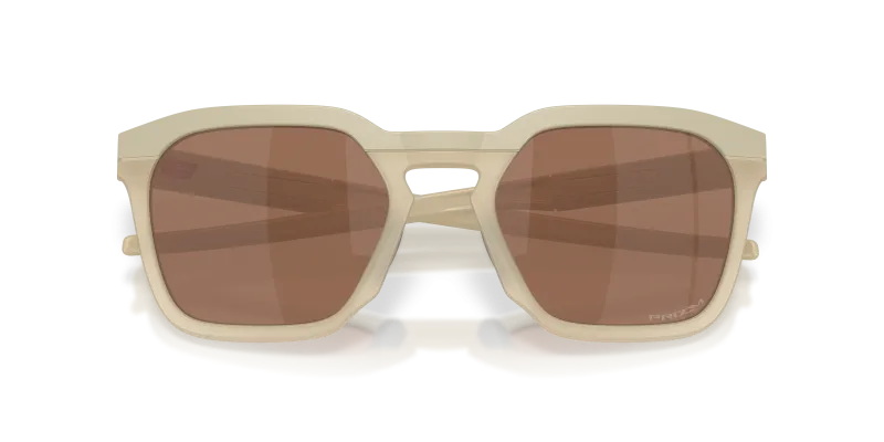 แว่นกันแดด Oakley OO9555-04 close-up ด้านหน้า