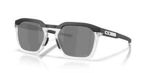 แว่นกันแดด Oakley OO9555-05 มุมเฉียง สีดำด้าน สำหรับทุกเพศ