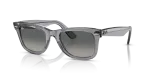 แว่นกันแดด Rayban RB2140F-684671 มุมเฉียง สีเทาโปร่งใส สำหรับทุกเพศ