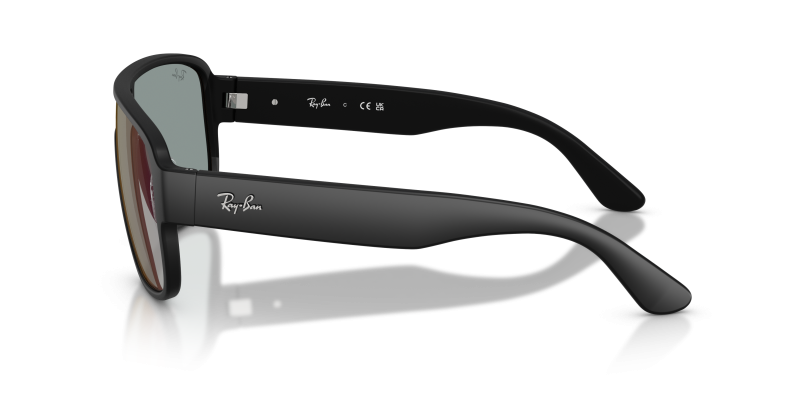 แว่นกันแดด Rayban RB2229-901SB2 มุมข้าง ขาแว่นสีดำด้าน