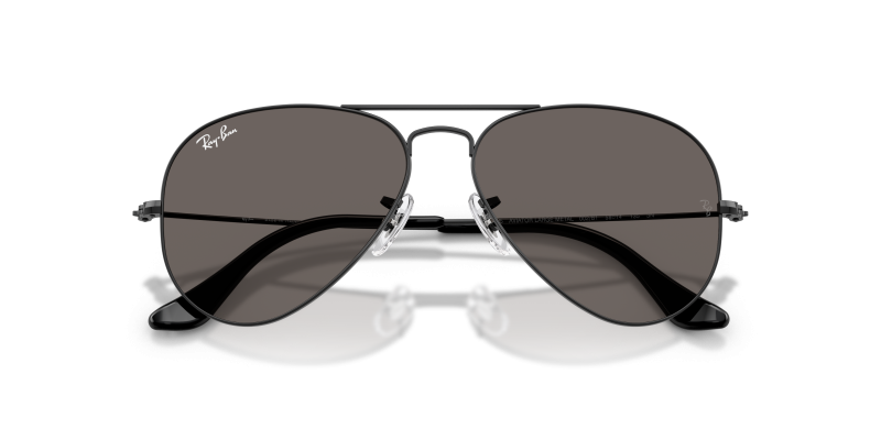 แว่นกันแดด Rayban RB3025-002/B1 close-up ด้านหน้า