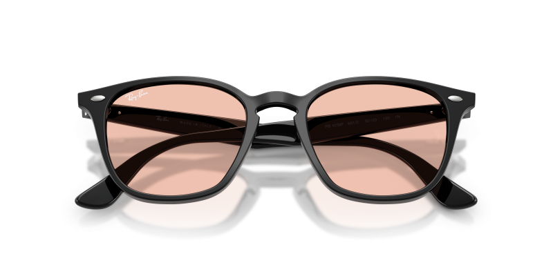 Rayban RB4258F 601/5 close-up ด้านหน้า