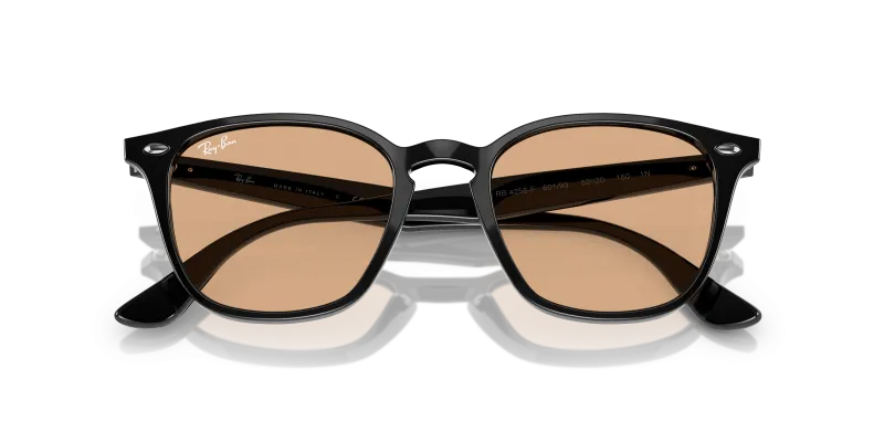 Rayban RB4258F 601/93 close-up ด้านหน้า