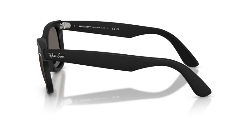แว่นกันแดด Rayban RB4340-601SB1 มุมข้าง ขาแว่นสีดำด้าน