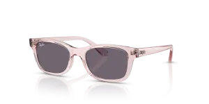 แว่นกันแดด Rayban RJ9086SF-72181A มุมเฉียง สีชมพูโปร่งใส สำหรับเด็กทุกเพศ