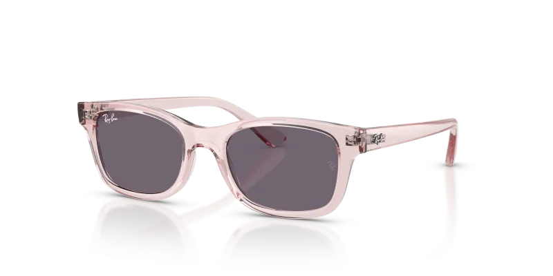 แว่นกันแดด Rayban RJ9086SF-72181A Transparent Pink Violet แว่นกันแดด Rayban RJ9086SF-72181A มุมเฉียง สีชมพูโปร่งใส สำหรับเด็กทุกเพศ