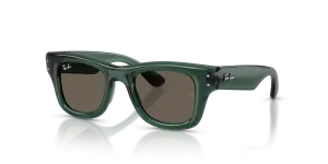 แว่นกันแดด Rayban RJ9240S-7189/3 มุมเฉียง สีเขียวโปร่งใส สำหรับเด็กทุกเพศ