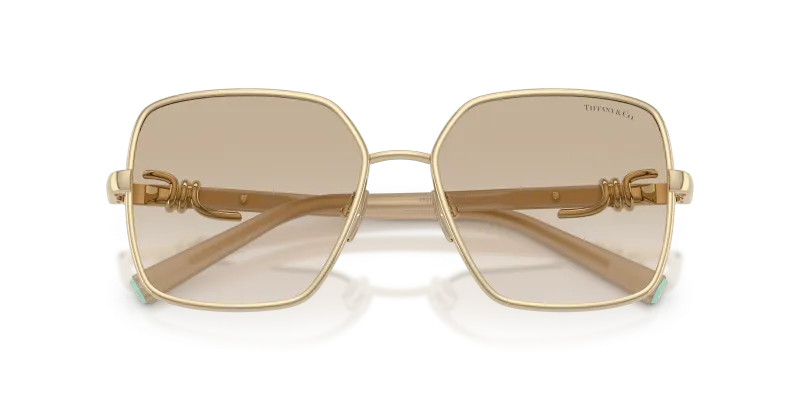 แว่นกันแดด Tiffany & Co TF3122-623911 close-up ด้านหน้า