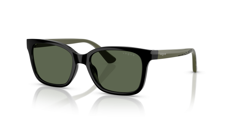 แว่นกันแดด Vogue VJ2027 W44/71 Black Dark Green Vogue VJ2027 W44/71 แว่นกันแดดเด็กทรงสี่เหลี่ยมผืนผ้าสีดำขาเขียวทหาร เลนส์เขียวเข้ม สำหรับเด็กชาย