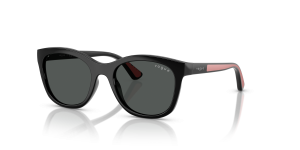 Vogue VJ2028 W44/87 แว่นกันแดดเด็กทรงแฟนทอสสีดำเลนส์เทาเข้ม สำหรับเด็ก