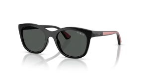 Vogue VJ2028 W44/87 แว่นกันแดดเด็กทรงแฟนทอสสีดำเลนส์เทาเข้ม สำหรับเด็ก