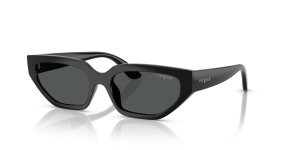 Vogue VJ2029 W44/87 แว่นกันแดดเด็กทรงเรขาคณิตไม่สม่ำเสมอสีดำเลนส์เทาเข้ม สำหรับเด็กผู้หญิง