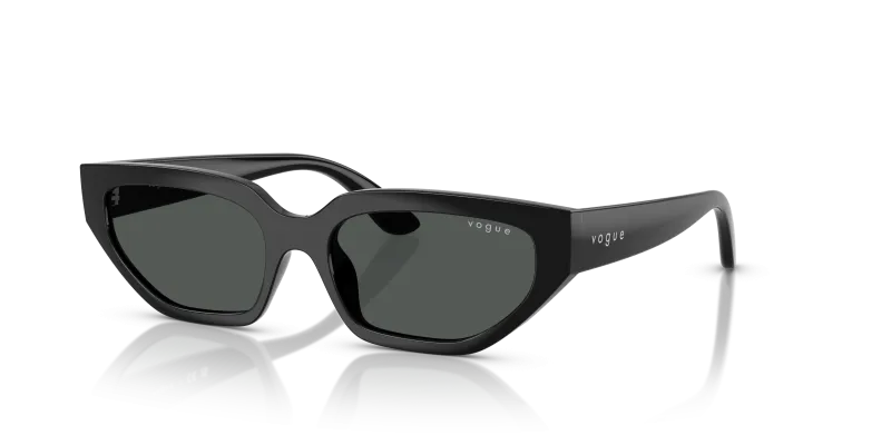Vogue VJ2029 W44/87 แว่นกันแดดเด็กทรงเรขาคณิตไม่สม่ำเสมอสีดำเลนส์เทาเข้ม สำหรับเด็กผู้หญิง